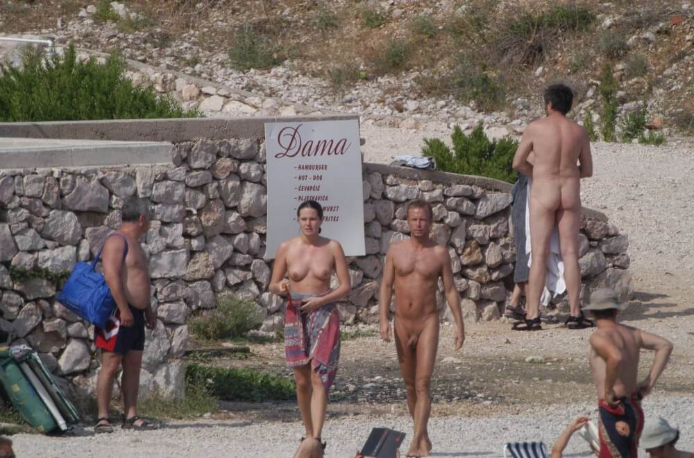 Baska Rock-Wall Path pics - Nudism is a way to improve health and boost self-esteem