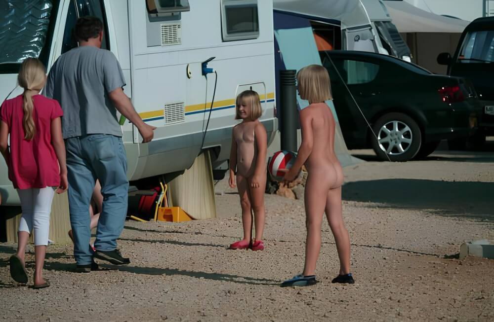 Cottage city pics - Nudism helps strengthen friendships