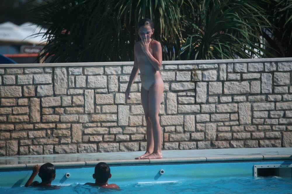 Naturist Pool-Side Singles photos - Nudism in the Modern World
