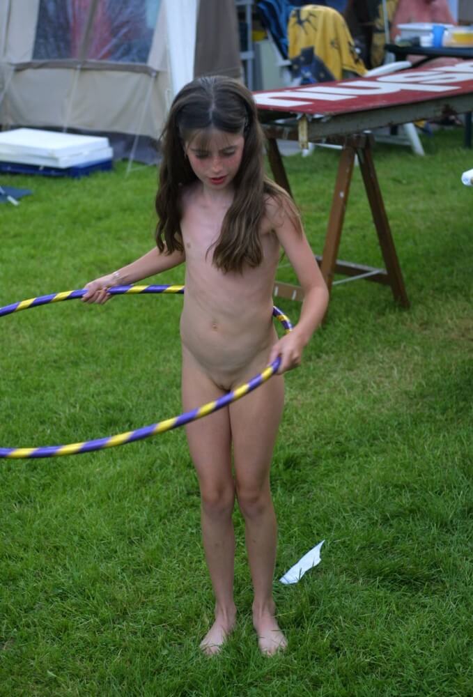 Holland Grass Hula Hoops pics - Ethical principles and rules of conduct in nudist communities