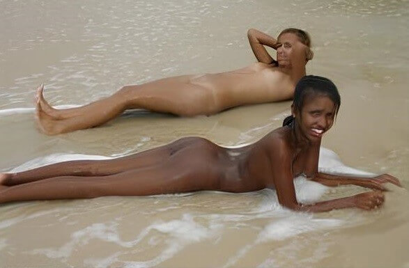 Brazilian Nudists # 1 pics - Naturists live easily and freely