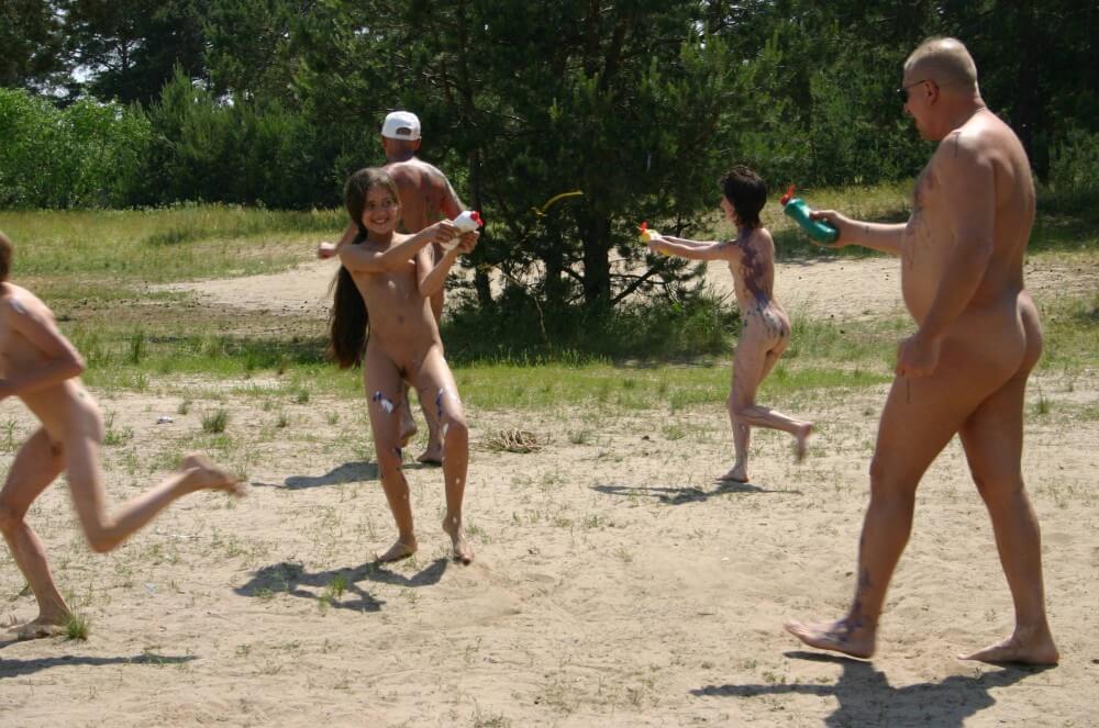 Kiev Group Painting Wild pics - The foundations of naturist philosophy