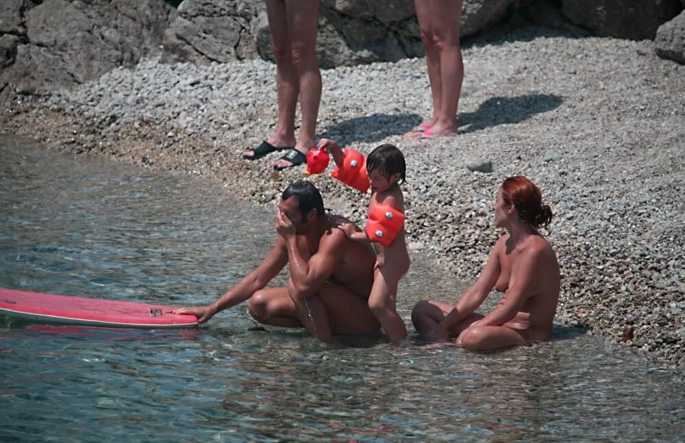 Beach Nudist Family Shore Camp pics - The cult of nudity has not been forgotten