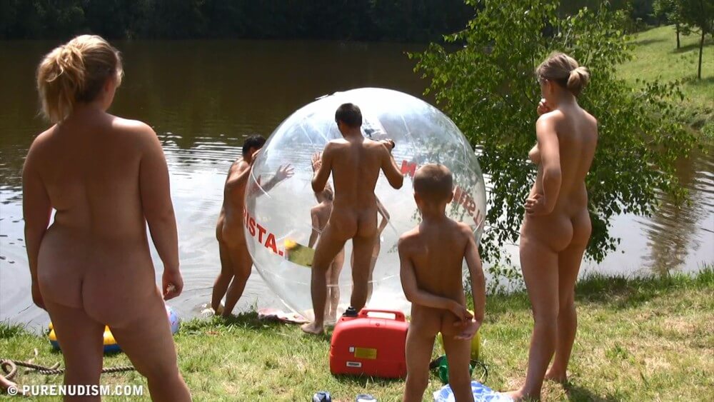 Aqua Nude Relaxation Full HD - Naturalness requires openness