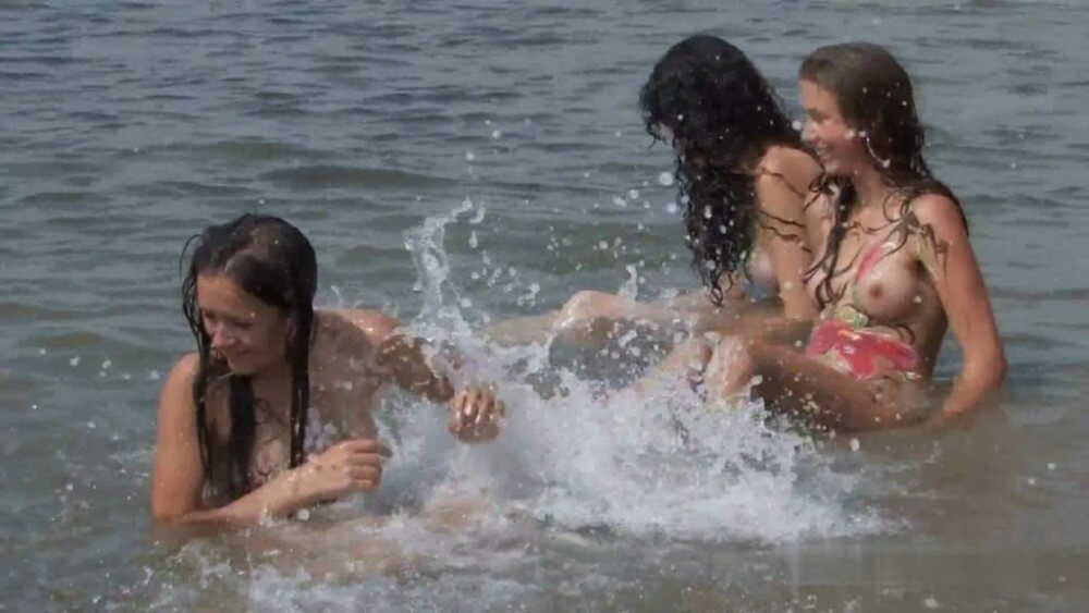 Body Art At Nudist Beach - Nudism in the Modern World