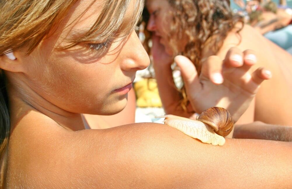 Ulitka Play On the Beach pics - Nudity as an expression of natural beauty
