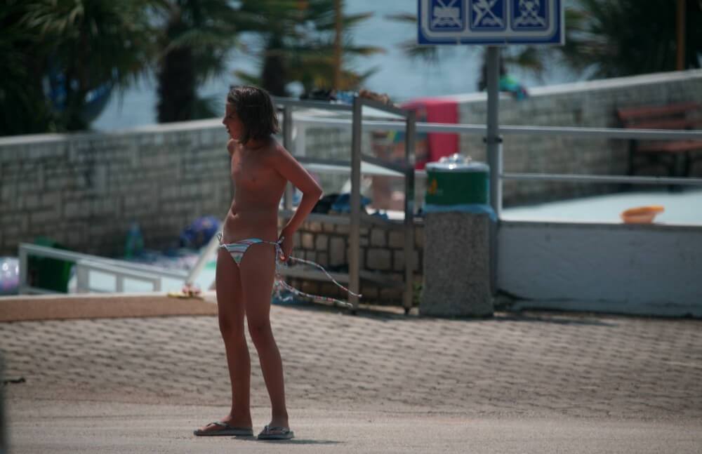 Naturist Pool Walkaround pics - Nudism is based on naturalness and openness