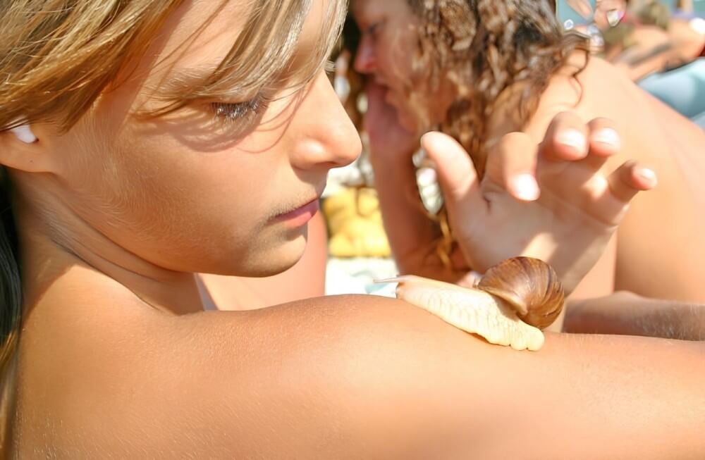 Premium photo series # 5 - Nudism strengthens friendships and mutual respect