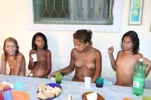 Family Events Pictures # 1 - Naturalness and freedom are the core principles of naturism and nudism