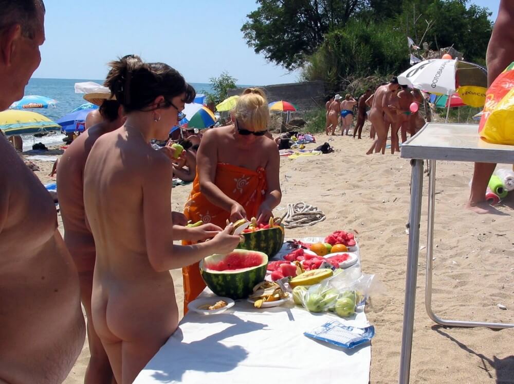 Bulgarian Nude Day Preps pics - Boundaries disappear in the world of naturism and nudism