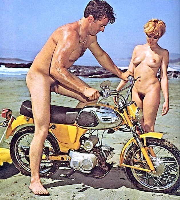 Retro naturism photo gallery - Looking at the sun and my own naked body