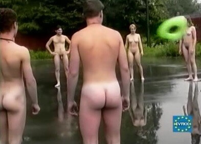 Enature, EurovidFKK Tutti-Frutti Nudie upd - This practice of going nude was embraced by the highest ranks of the aristocracy