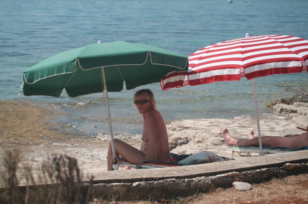 FKK Beachline Front pics - A Private Club for Nature Lovers
