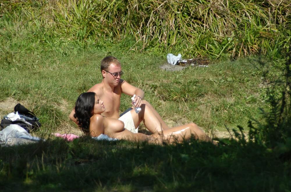 Photo Shoot Observation pics - Nudity in naturism is not usually an end in itself