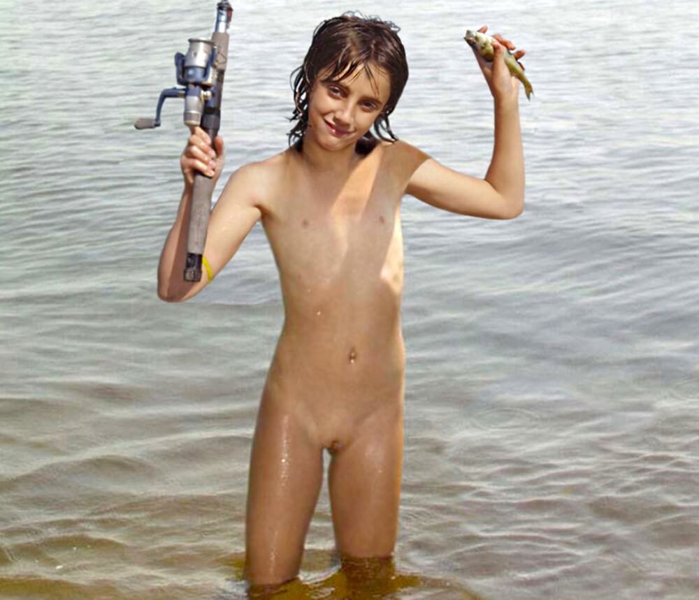 Naturism photo gallery # 42 - The idea of self-acceptance and self-respect is important among naturists