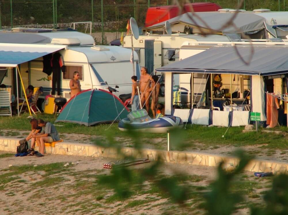 FKK Outdoor Shoreline pics - It is a way to get closer to nature and its rhythms