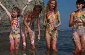 A Mediterranean Crag photos - Boundaries disappear in the world of naturism and nudism