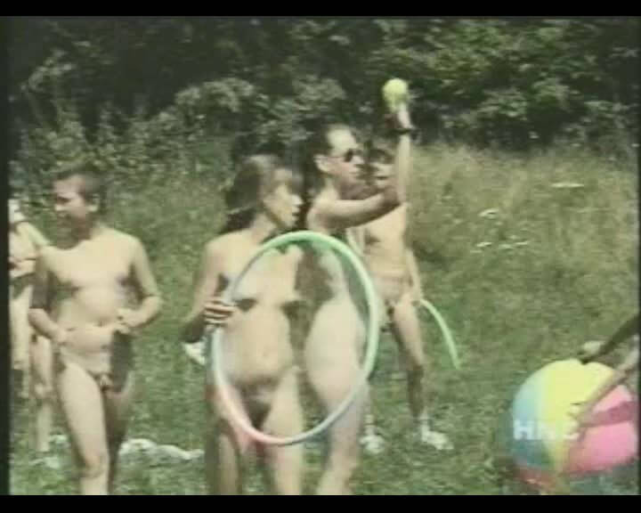 Helios Natura: Nudi Youth Weekend - Nudity helps us better understand ourselves and the world around us