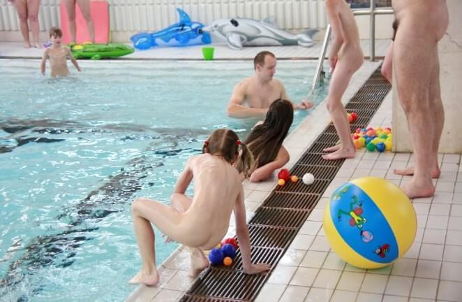 Nude family in the pool photos - We have no objection to the phenomenon itself
