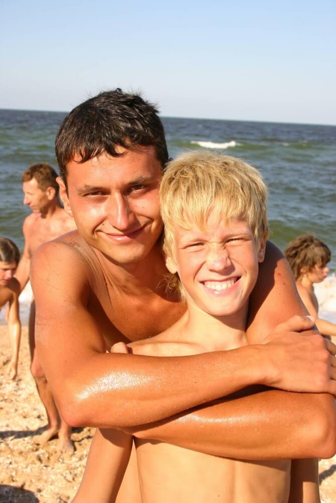 Naturist Group Pictures - Freedom of choice allows one to be oneself and to be a naturist