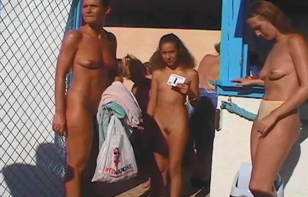 Miss Teen JR. Pageants # 2 video Sunat Natplus HD - Simplicity is the key to nudism