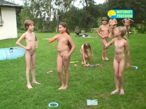 Naturist Freedom: Green Mountain - Naturist practices help us understand that the body is part of nature and its beauty